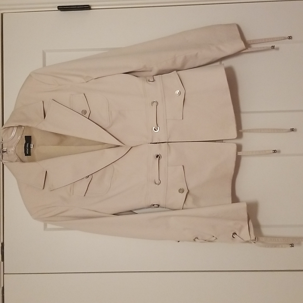 Montana Blu CreamJacket Size 44/8